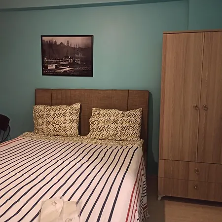 Sehri Naz Istanbul